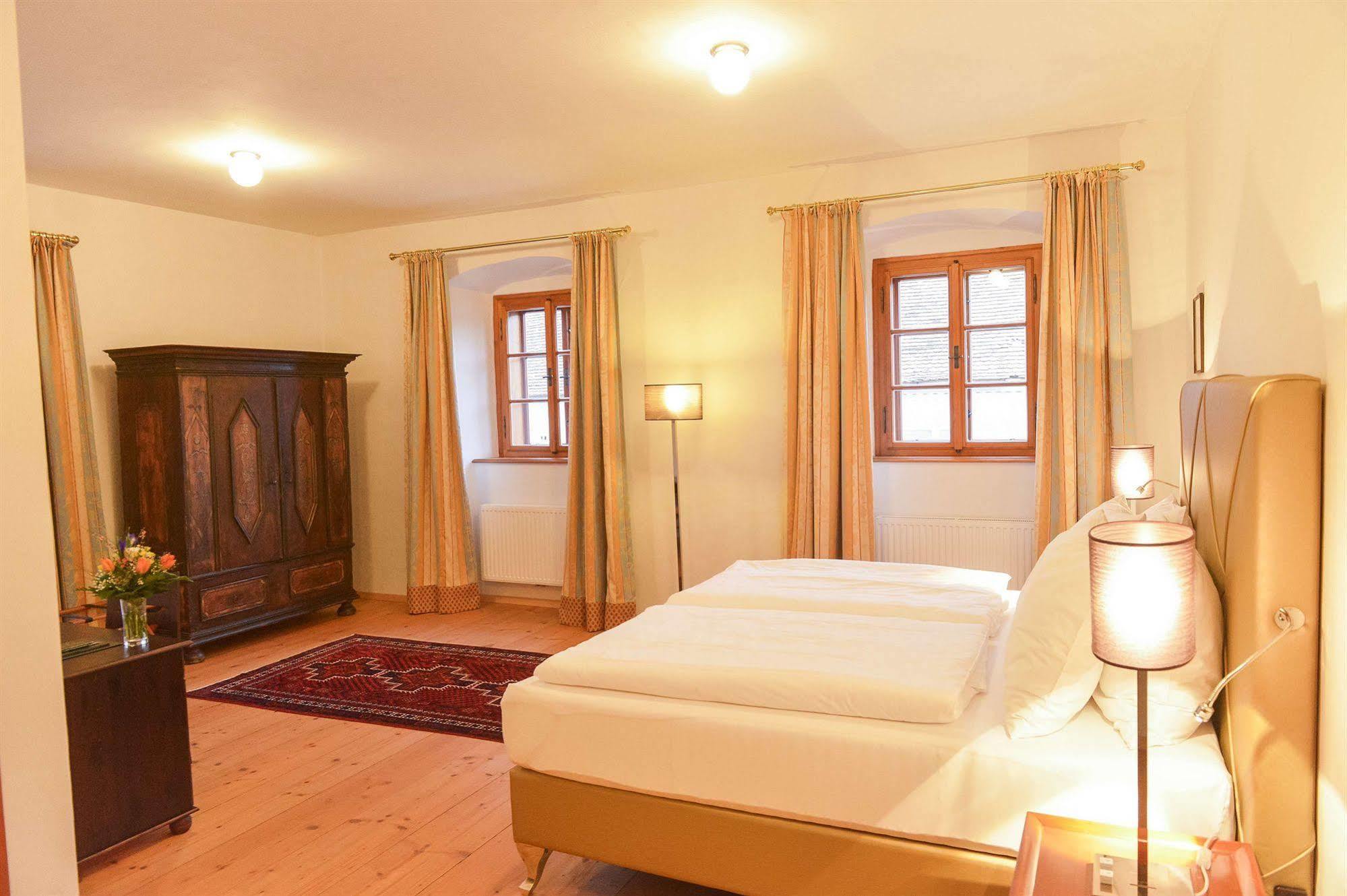 Schlosshotel Mailberg מראה חיצוני תמונה
